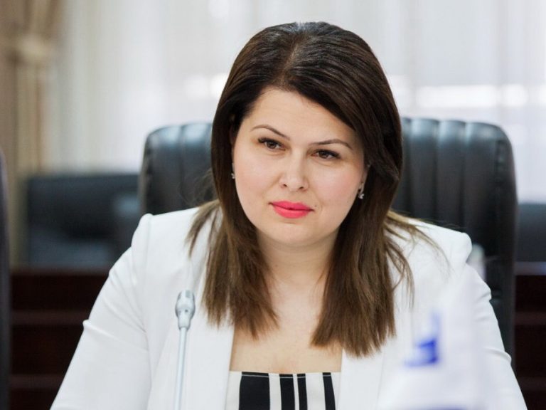 Заместитель премьер-министра по вопросам реинтеграции Кристина Лесник выздоровела от COVID-19 и вернулась в офис