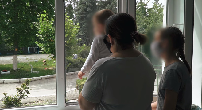 (ВИДЕО) Более 800 детей заразились коронавирусом в Молдове с начала пандемии