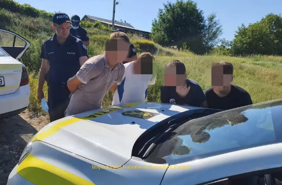 (ВИДЕО) Трое несовершеннолетних стали соучастниками кражи автомобиля в Кишиневе