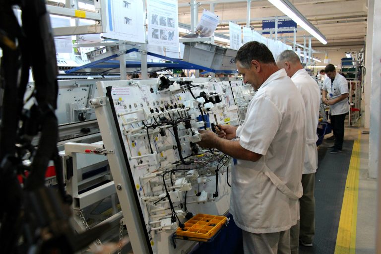 Численность работников в свободных экономических зонах увеличилась на 14,5%