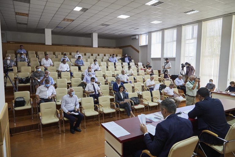 Увеличение расходной части на 24 млн. леев. Депутаты НСГ утвердили поправки в бюджет, предложенные исполкомом