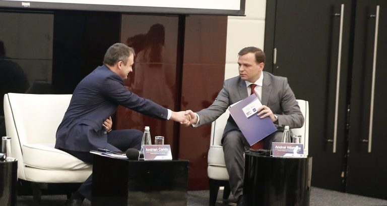 «Договорились инвестировать антикризисное правительство»: Депутаты от фракции «Pro Moldova» и PPDA провели раунд консультаций