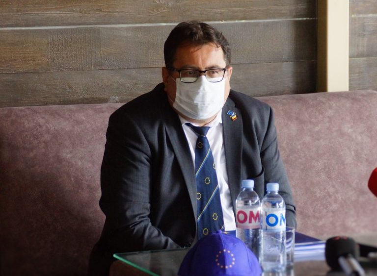 Петер Михалко: Европейский Союз наблюдает за всем избирательным процессом, включая кампанию