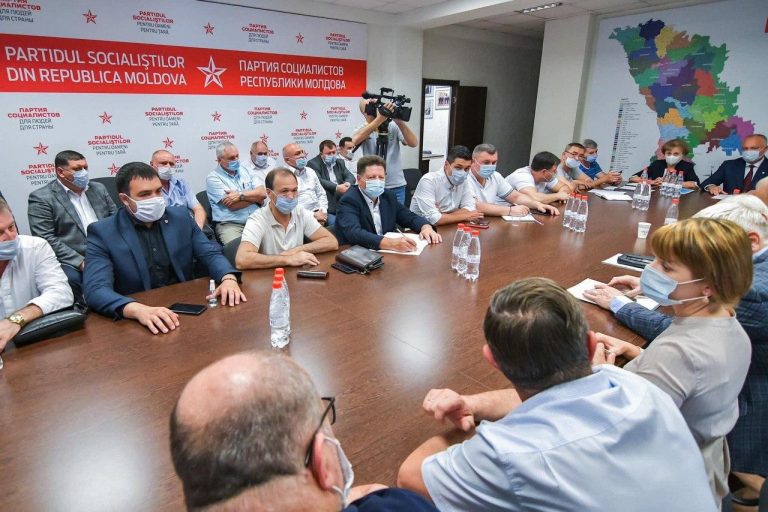 Депутаты ПСРМ подписали декларацию в поддержку правительства во главе с Ионом Кику