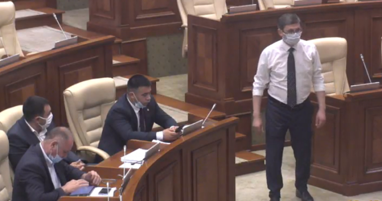 PAS об инициативе ПСРМ сократить число депутатов: У нас дежавю, как будто Плахотнюк говорит устами социалистов