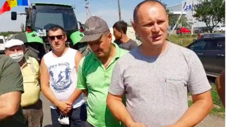 Премьер-министр Ион Кику объявил о решениях, принятых в связи с проблемами фермеров