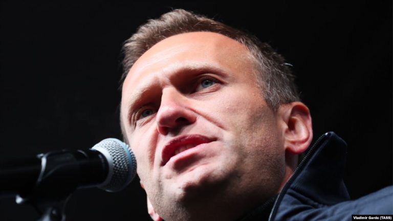 В СМИ пишут, что Алексей Навальный пришел в себя. Что заявляет пресс-секретарь Кира Ярмыш?