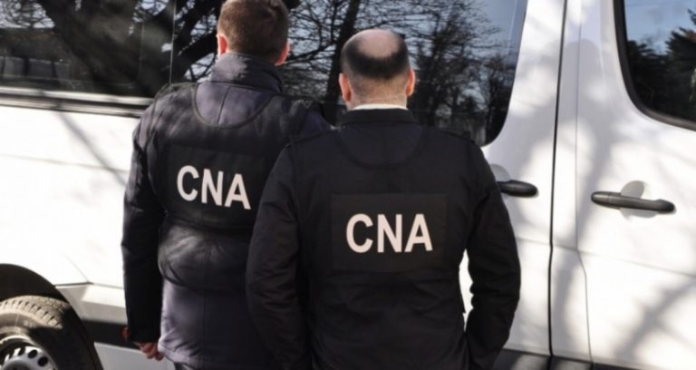 Экс-депутатов Сергея Сырбу и Артура Решетникова тоже поместили под арест на 30 суток