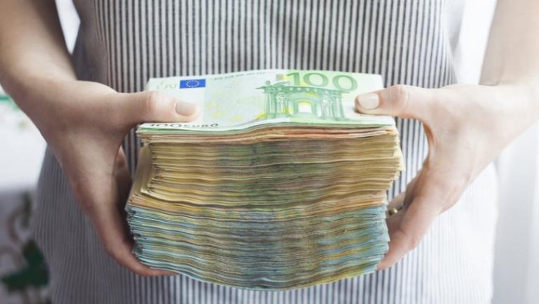 Гражданка Молдовы унаследовала 1 миллион евро поле смерти итальянца, за которым она ухаживала. Реакция его семьи