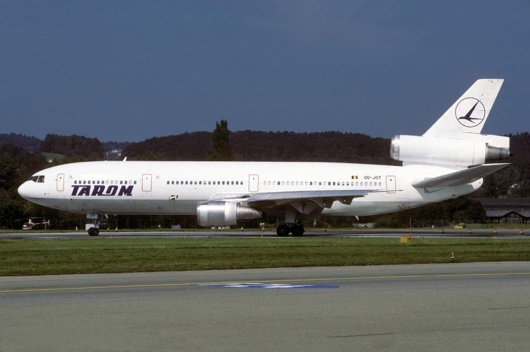TAROM приостанавливает рейсы в Молдову и Израиль