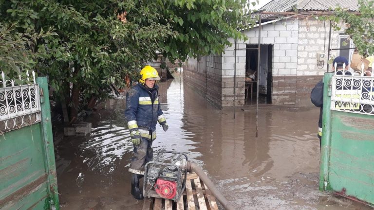(ОБНОВЛЕНО)Где ночевали жители Комрата, чьи дома были затоплены?