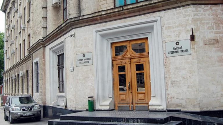Адвокаты Илана Шора обратились в ВСП с просьбой передать дело в другой суд