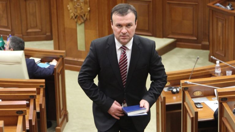 ANI прекратил процедуру контроля за состоянием депутата партии «Pro Moldova» Олега Сырбу