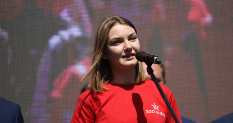 (DOC) ZdG: Дочь депутата социалиста взяли на работу в НАРЭ