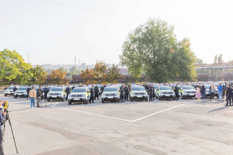 Mold-street: Компания советника-социалиста выиграла контракт на поставку 52 автомобилей для полиции
