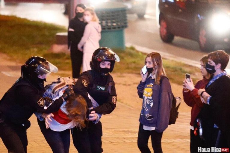 МВД: протесты в Беларуси приобрели агрессивный характер и сопровождались открытыми столкновениями
