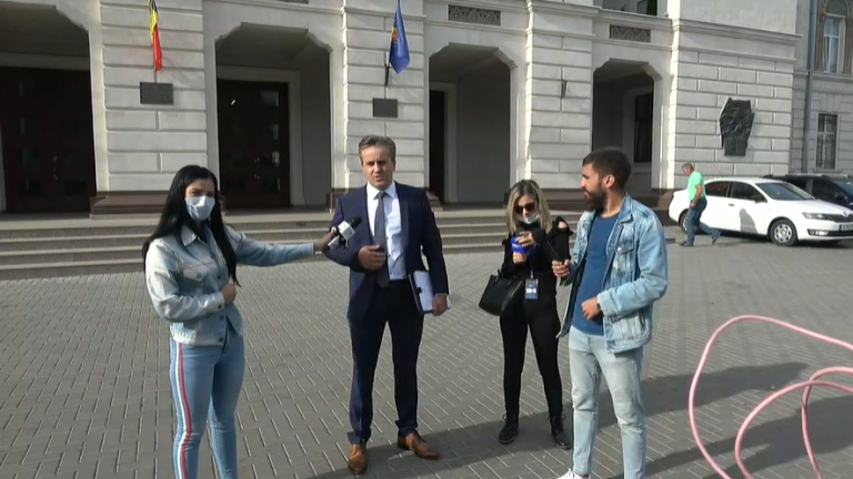 (upd) Адвокат Игорь Попа утверждает, что получил сообщения с угрозами как от родственников Филата, так и от незнакомцев