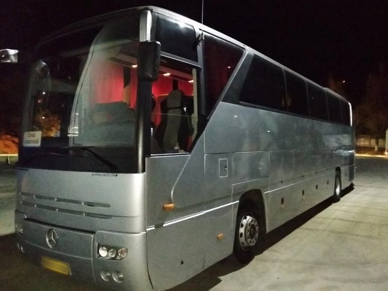 (ВИДЕО) Более 65 тысяч сигарет нашли таможенники в рейсовом автобусе Молдова-Франция