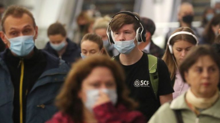Работодателей в Москве обязали перевести на удаленку 30% сотрудников