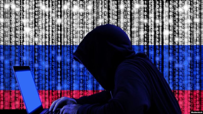 США обвинили Россию в хакерских атаках перед выборами президента