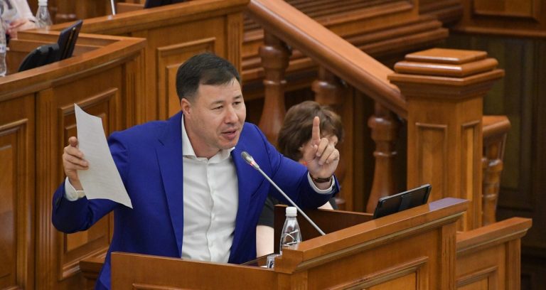 Stopfals.md: Депутат-социалист Богдан Цырдя публикует экстремистские и ложные посты о войне в Украине