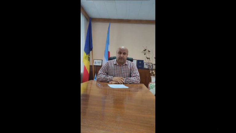 (Видео) «Людей под роспись заставляют приходить на встречу»: примар Вулканешт о встрече Додона с избирателями