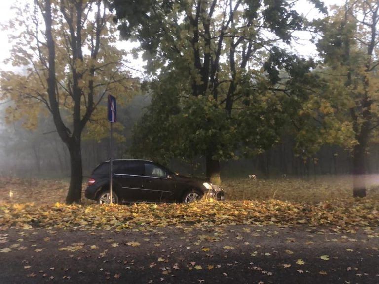 (ФОТО) Депутат парламента Молдовы попал в аварию. Он и член его семьи госпитализированы