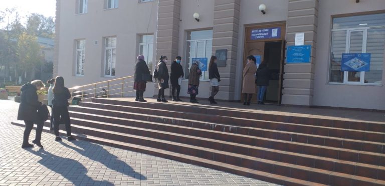 Депутат PAS: Власти Гагаузии прибегли к „беспрецедентным” действиям в президентской кампании, жители были запуганы