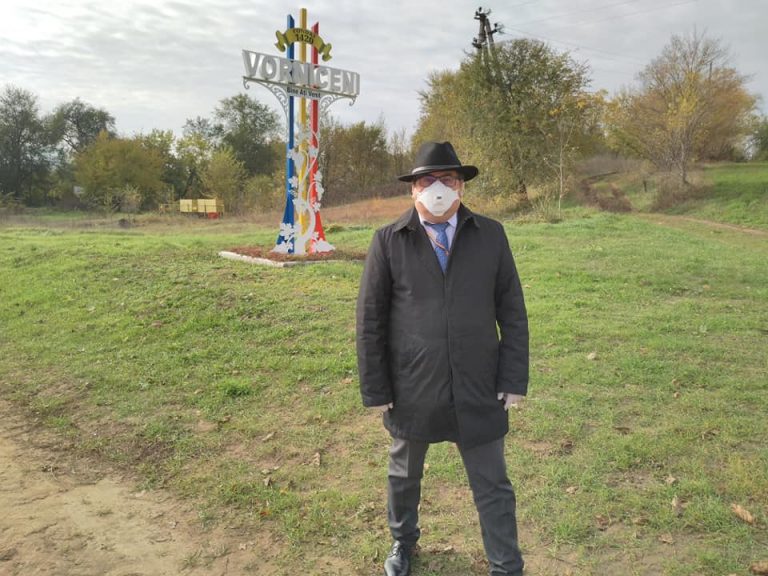Глава Делегации ЕС Петер Михалко посетил избирательные участки в качестве международного наблюдателя