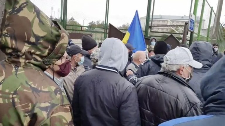 ЦИК отложил аккредитацию ветеранов конфликта на Днестре в качестве наблюдателей на выборах. В чем причина?