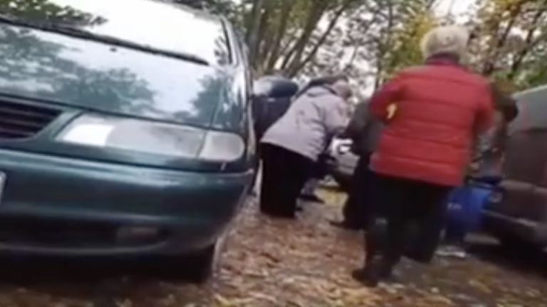 «Обратитесь к тем, кто обещал вам». Несколько человек пойманы на споре из-за того, что не получили обещанные деньги