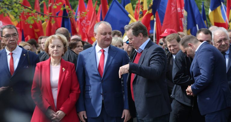 ПСРМ организует в пятницу марш в поддержку Игоря Додона на президентских выборах? Жителям столицы звонят по стационарным номерам и приглашают на демонстрацию