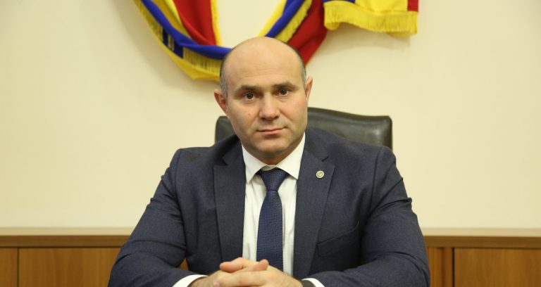 Депутаты Платформы DA и PAS подали вотум недоверия против министра внутренних дел Павла Войку