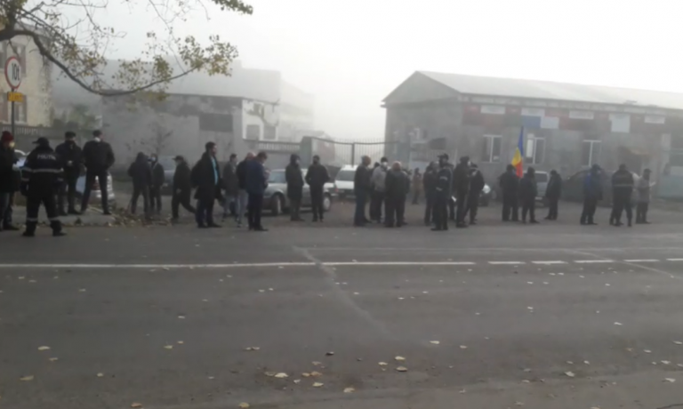 LIVE: Бывшие комбатанты и политические деятели собрались на КПП в Варница-Бендеры