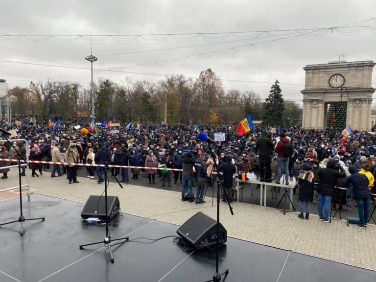 Полиция Молдовы сообщила о количестве протестующих в Кишиневе: «В акции протеста приняли участие около 5 тысяч человек»