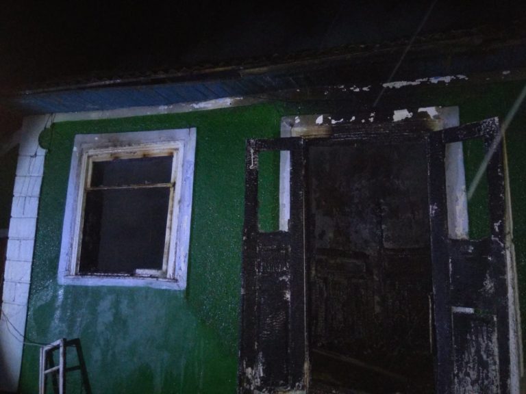 Прикованная к постели женщина скончалась в результате пожара в Сорокском районе