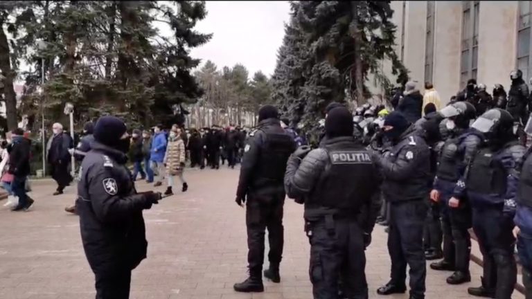 Протест фермеров: «Соблюдаем спокойствие. Полицейские не виноваты»