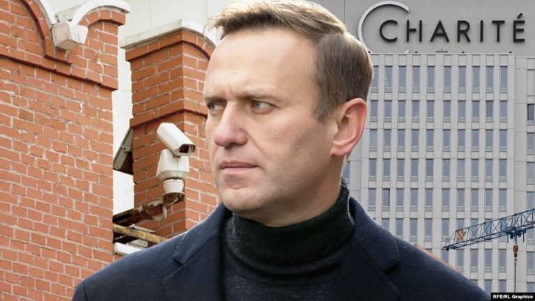 «Сказали работать по трусам именно». Навальный поговорил с сотрудником «отравительного НИИ» под видом помощника Патрушева