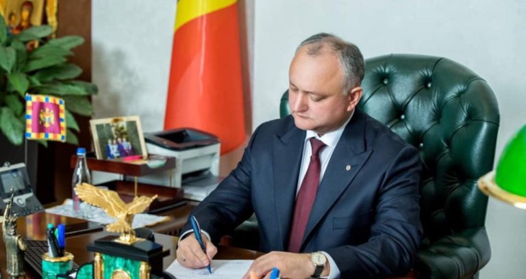 Додон промульгировал 6 законов, принятых «коалицией ПСРМ-Шор»