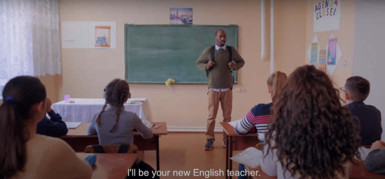 Вышел второй выпуск сериала «Lost in Moldova». Американец приехал в деревню, чтобы преподавать английский язык
