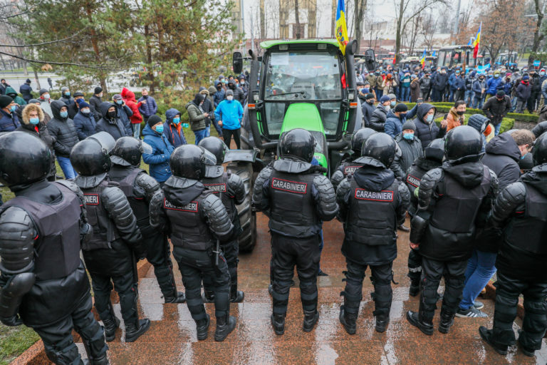 МВД о пострадавших карабинерах и репортерах: «Мы рекомендуем организаторам соблюдать закон на публичных собраниях и мирно протестовать»