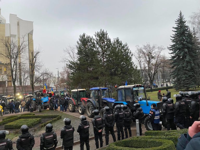 Протест фермеров: ни один депутат сегодня не вышел к протестующим