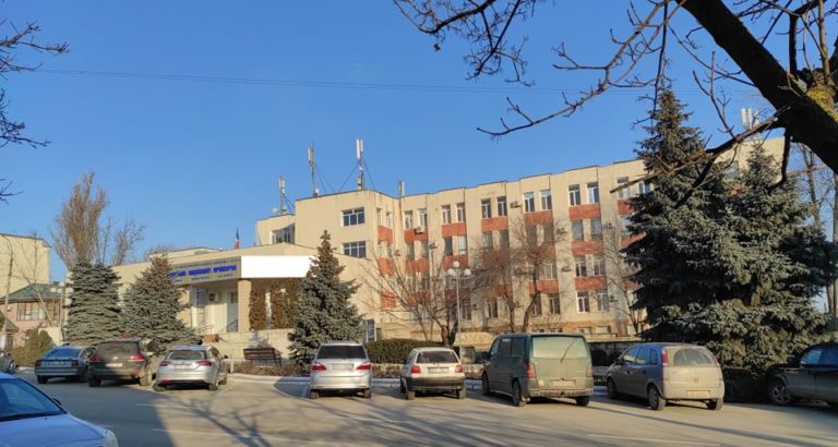 В примарию Комрата принят на работу пятый по счету юрист