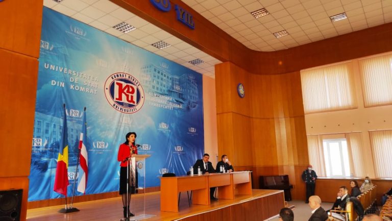Екатерина Жекова: Откуда Исполком будет брать деньги на выплату 74 млн долга перед примариями?