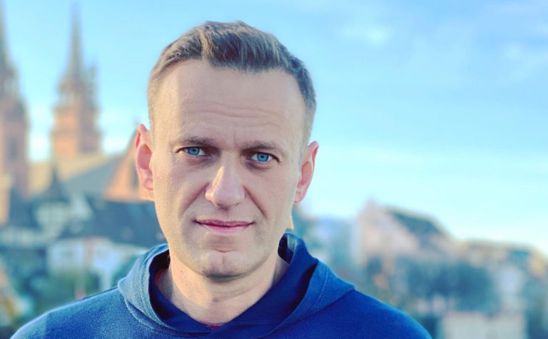 Навальный пообещал вернуться в Россию 17 января