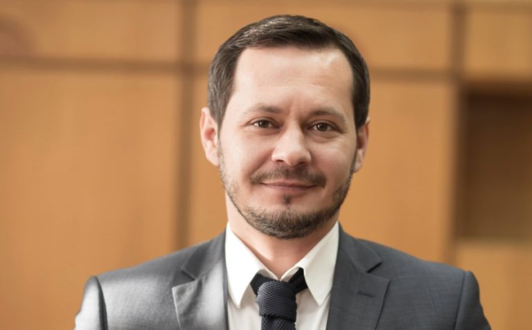 Бывший врио примара столицы Руслан Кодряну создаст политическую партию. Его поддержал педиатр Михай Стратулат