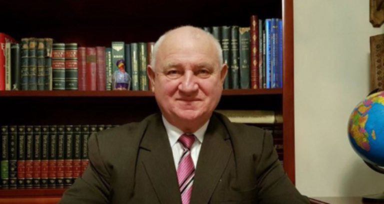 Павел Абрахам, назначенный Додоном, но отозванный Санду, остается в комиссии, которая назначит судью ЕСПЧ от Молдовы