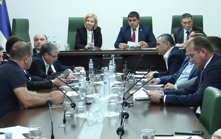 Депутат об отказе башкана приходить на заседания НСГ: «Она не дома с мужем поссорилась, это обязанность»