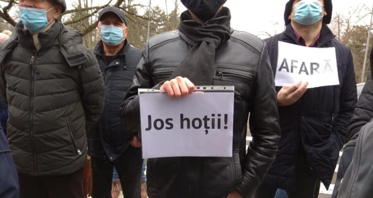 (ВИДЕО) Протест перед правительством против решения о возведении многофункционального комплекса возле цирка