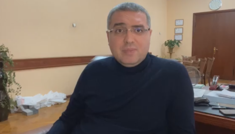 Усатый: Госпожа Дурлештяну должна подумать, хочет ли она спасать политический бордель Шор-Додон